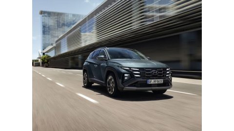 HYUNDAI TUCSON 1.6T 48V 160PS 7DCT 2WD DISTINCTIVE