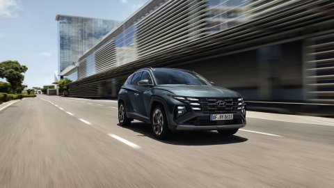 HYUNDAI TUCSON 1.6T 48V 160PS 6MT 2WD PREMIUM