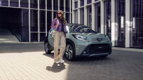 TOYOTA AYGO X X-PULSE 1.0l 72hp CVT