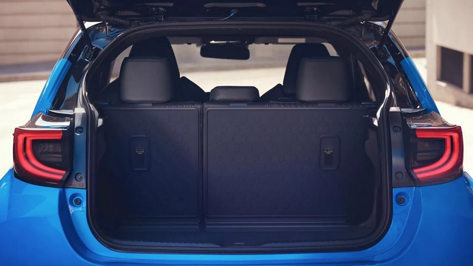 TOYOTA YARIS 1.5 HYBRID 116hp ACTIVE PLUS