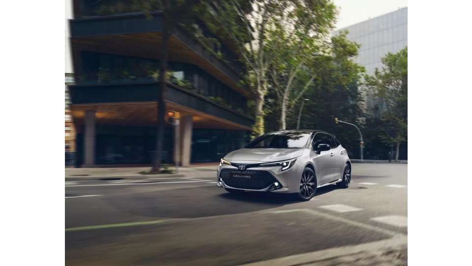 TOYOTA COROLLA HB 1.8HSD eCVT 140hp ACTIVE PLUS
