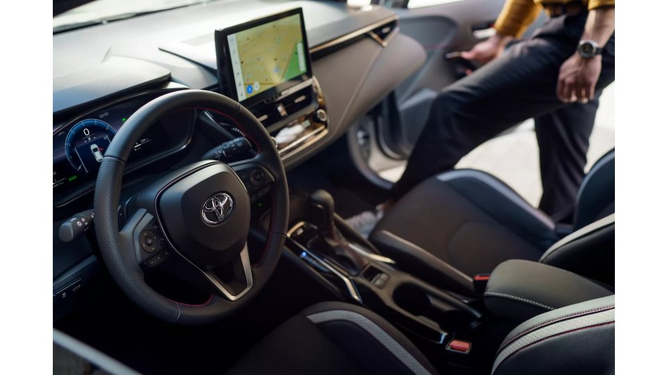 TOYOTA COROLLA HB 1.8HSD eCVT 140hp ACTIVE PLUS