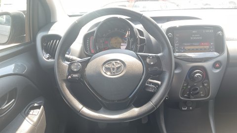 TOYOTA AYGO 2021 72PS