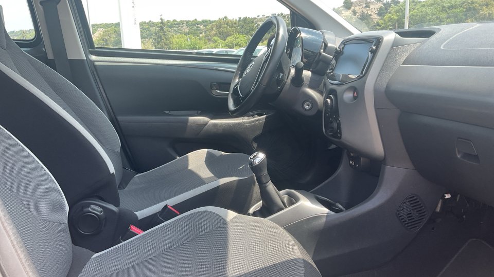 TOYOTA AYGO 2021 72PS