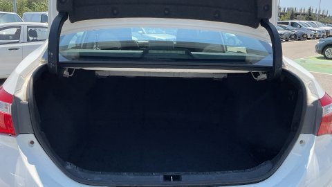 TOYOTA COROLLA SDN ACTIVE 2014 90PS