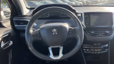 PEUGEOT 2008 1.2 2019