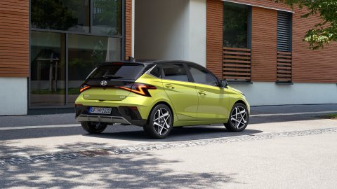 HYUNDAI I20 1.0T 100PS 7DCT PREMIUM